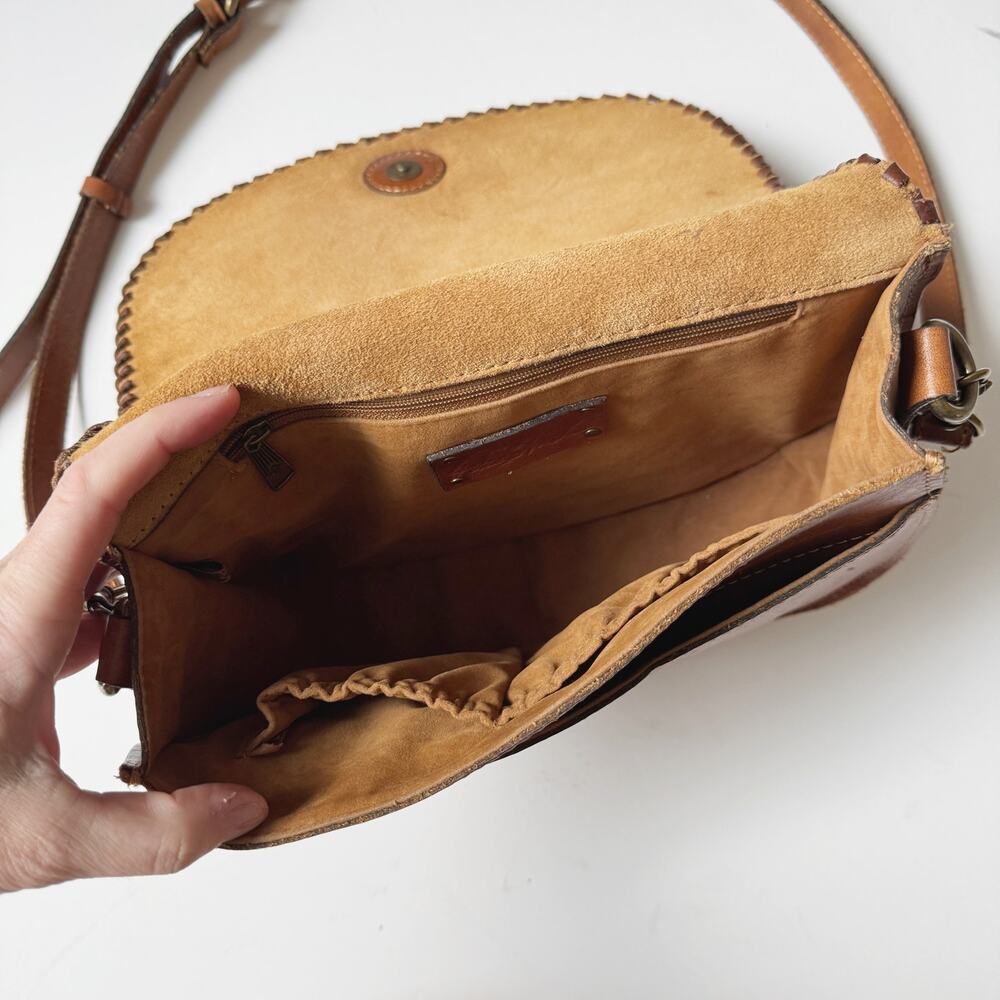Patricia Nash Burnished Floral Tooled Leather Savini Saddle Bag - Picture 9 of 9